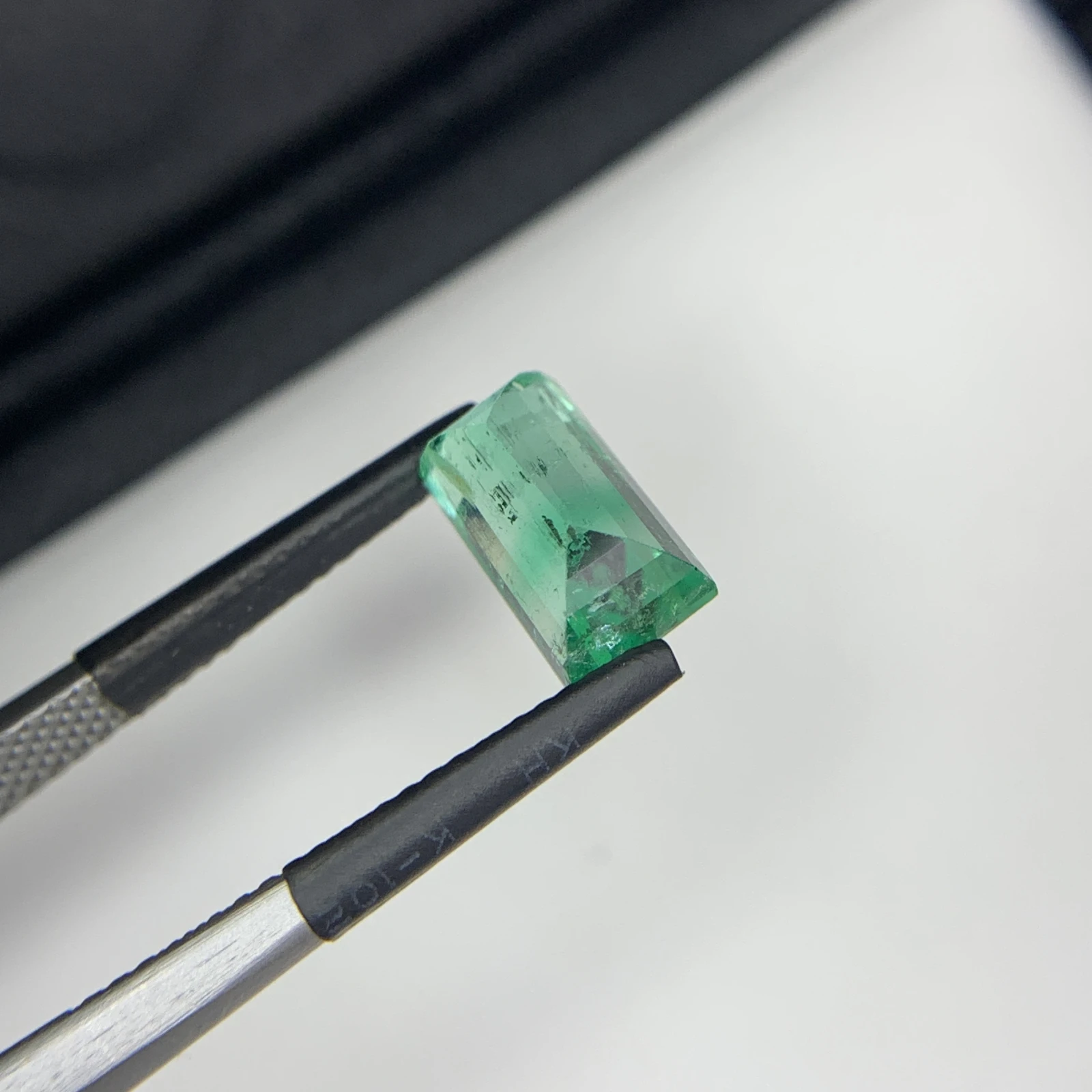 Natural Green Emerald 2.43 Carat Faceted Rectangular Cut Loose Gemstone — view 10